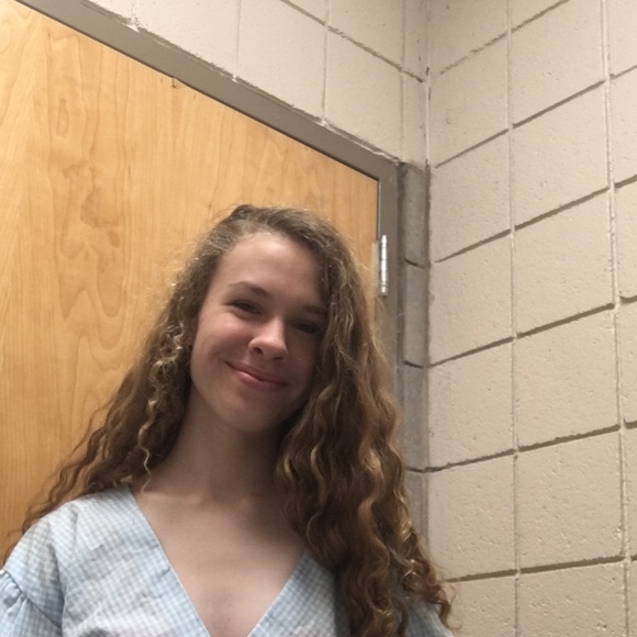 Meet your Posher, Trisha - Picture 1 of 1